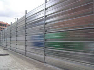 VALLA CHAPA CIEGA GALV 2 M (M LINEAL)